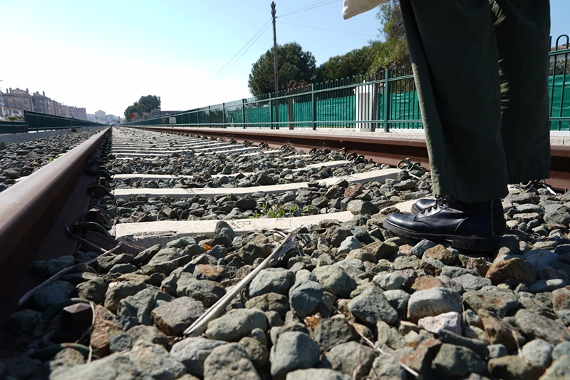 Track-Laying in Extreme Weather